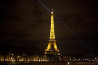 La torre Eiffel de noche - París, Francia