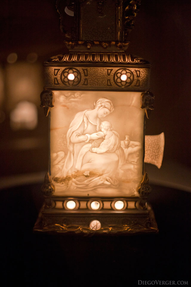 Lithophane in a magic lantern - Girona, Spain