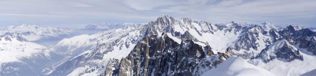 Foto panorámica del Macizo de Mont Blanc Foto panorámica del Macizo de Mont Blanc