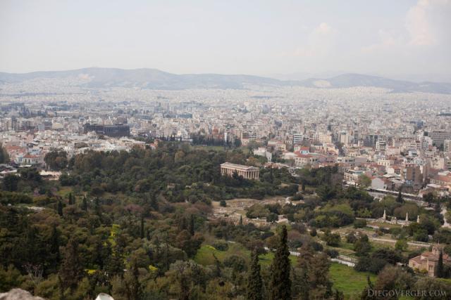 Vista panorámica del Ágora Antigua en la ciudad de Atenas - Atenas, Grecia
