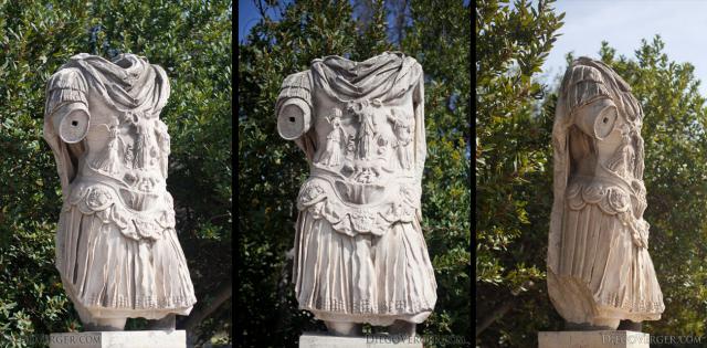Escultura del Emperador Adriano - Atenas, Grecia