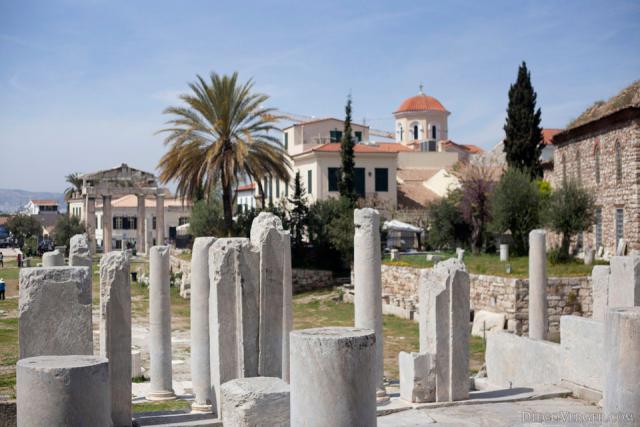 Columnas del Foro Romano o Ágora Romana de Atenas - Atenas, Grecia