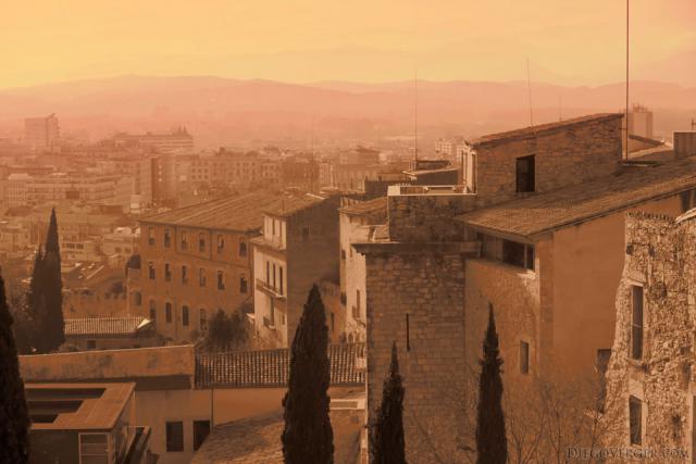 La ville de Gérone en infrarouge - Gérone, Espagne
