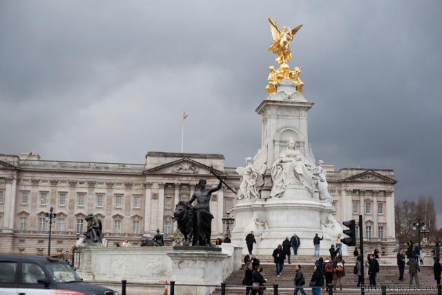 Monumento commemorativo alla regina Vittoria davanti a Buckingham Palace - Londra, Inghilterra