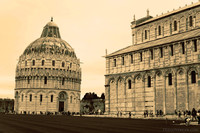 Le baptistère à côté de la Cathédrale de Pise - Pise, Italie