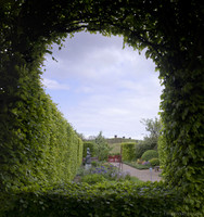 Ventana de la arcada vegetal de los jardines - Muiden, Países Bajos