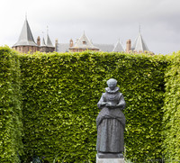 Statua della poeta Maria Tesselschade nei giardini di Muiderslot - Muiden, Paesi Bassi