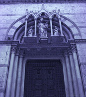 Detalle de la fachada de la iglesia católica San Michele in Borgo - Pisa, Italia