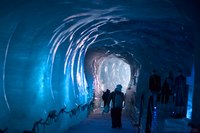 Grotta di ghiaccio accanto al Mer de Glace - Chamonix, Francia