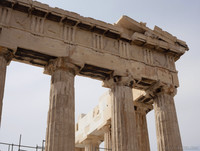 Détail d'un coin de la façade est du Parthénon - Athènes, Grèce