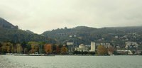 Templo Voltiano desde el lago y orillas de Como - Como, Italia