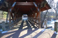 Interno del ponte nel Riverwalk - Naperville, Stati Uniti