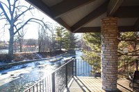 Vista del DuPage desde una terraza del parque Riverwalk - Thumbnail