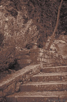 Escaliers de la promenade archéologique en infrarouge - Gérone, Espagne