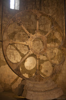 Rosetón en exposición en el absidiolo norte de Sant Pere de Galligants - Girona, España