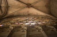 Voûte quadripartite à côté de la rose de la façade nord de la basilique - Carcassonne, France