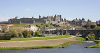 Vista panoramica della cittadella dal ponte Nuovo (Pont Neuf) - Carcassonne, Francia