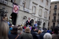 Los gigantes de Barcelona en la plaza  de Sant Jaume