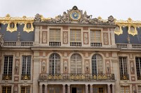 Dettaglio della facciata del Palazzo di Versailles dal Cortile di Marmo - Versailles, Francia