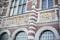 Friso en la fachada norte del Rijksmuseum - Ámsterdam, Países Bajos